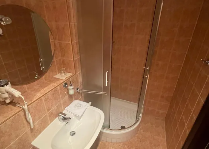 Hotell Bravo 3*